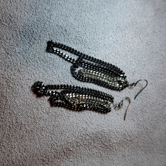 not sure Jewelry - Silver and black chain earrings with gift bag not sure Jewelry - Silver and black chain earrings with gift bag